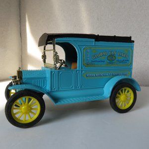 VTG ERTL Ford 1913 Model T Locking Delivery Bank